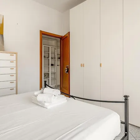 Da Bianca & Functional Flat