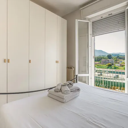 Da Bianca & Functional Flat *