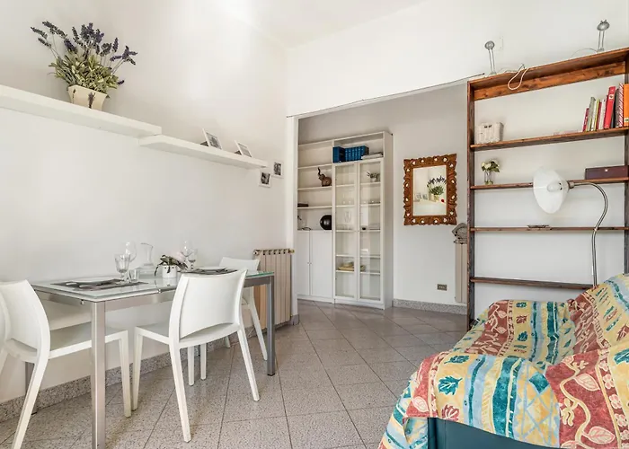 Guesthost - Da Bianca & Functional Flat Apartment