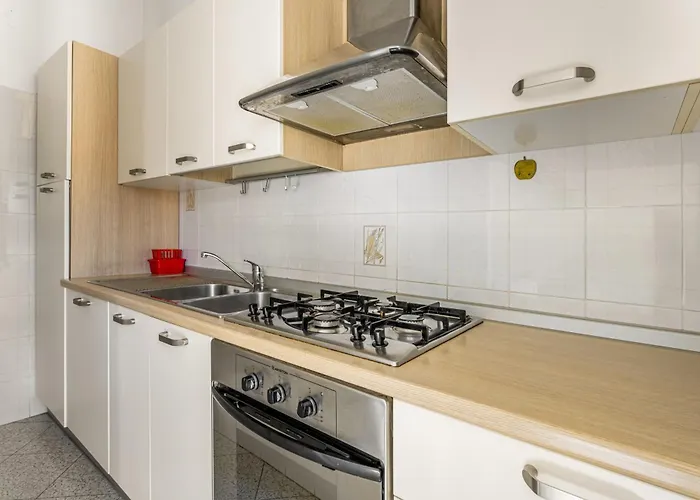 Guesthost - Da Bianca & Functional Flat