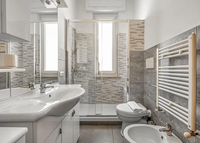 Apartment Guesthost - Da Bianca & Functional Flat La Spezia